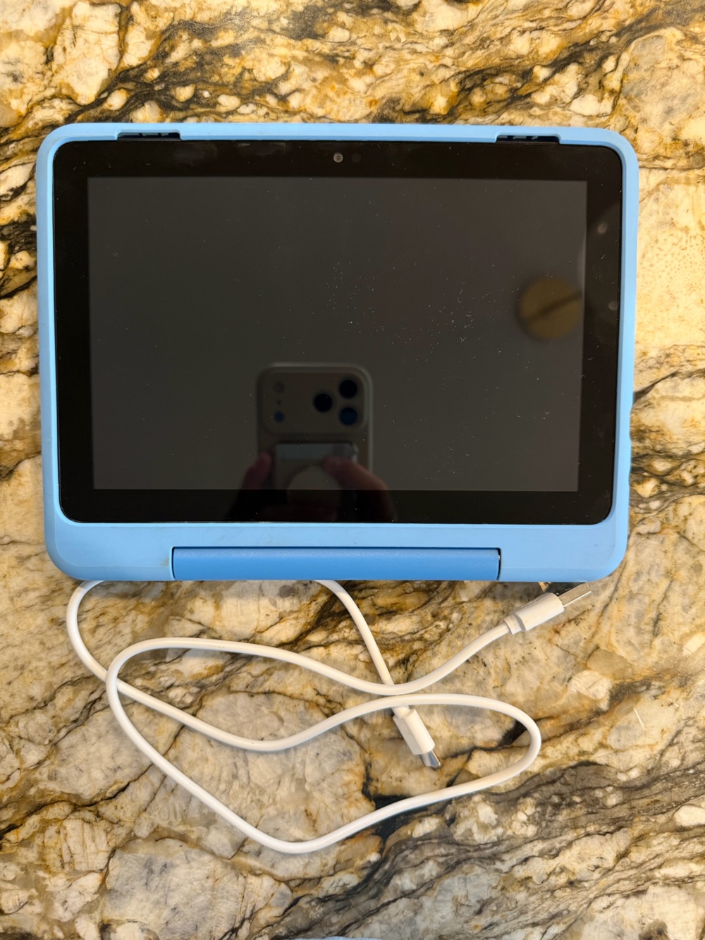 Amazon Fire HD 8 (12th Generation) Tablet with Case